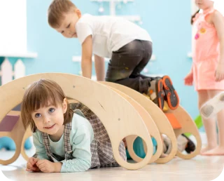 Play zone · Imagen de referencia oficial